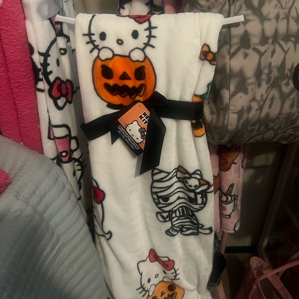 Hello Kitty Halloween Blanket